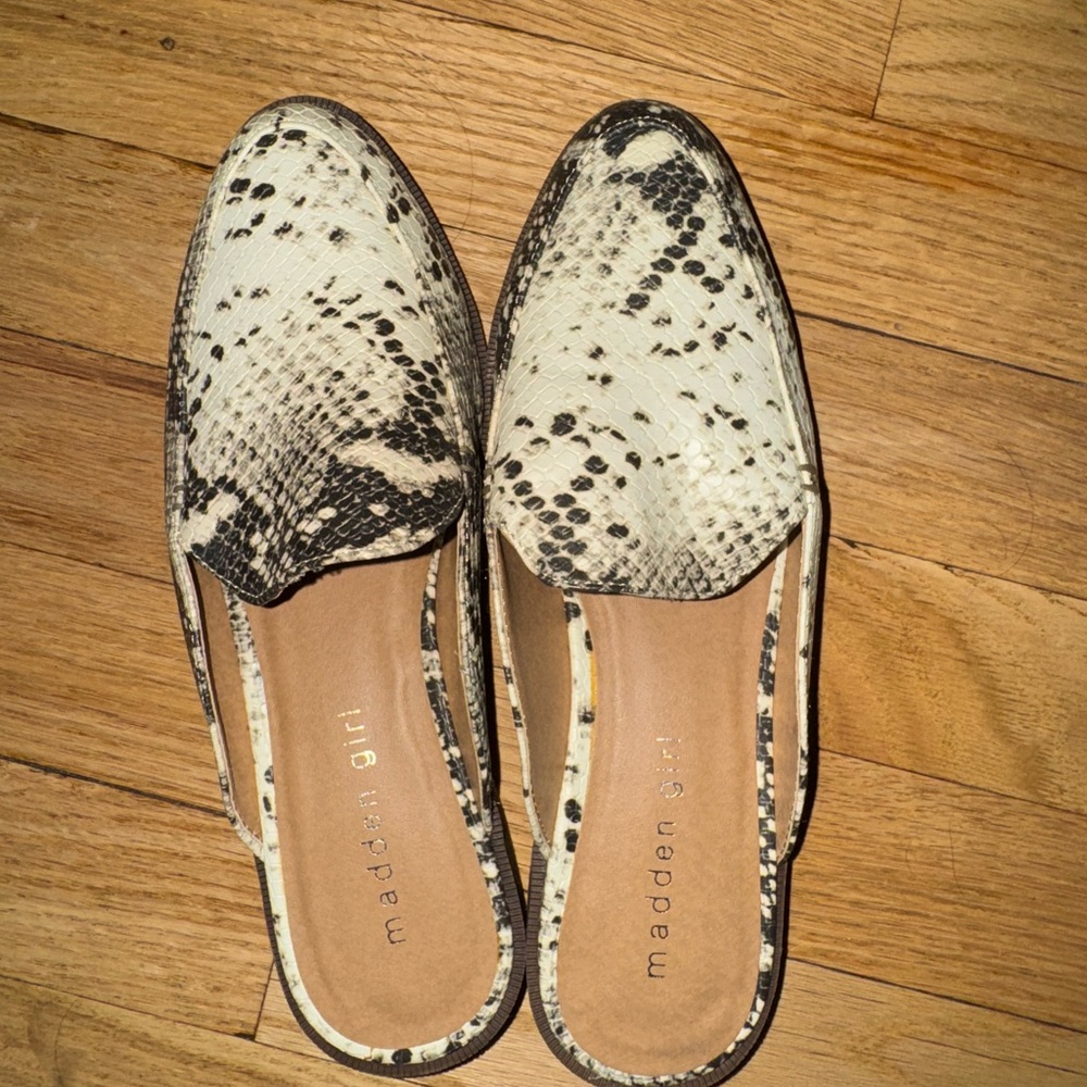 Madden Girl Snake Print Flats - Black and Cream like new.